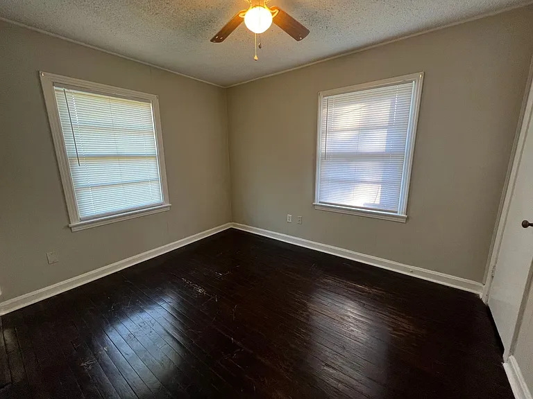 222 Ruslee St — Photo 7