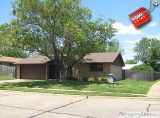 1915 Meadow Gln, Irving, TX 75060