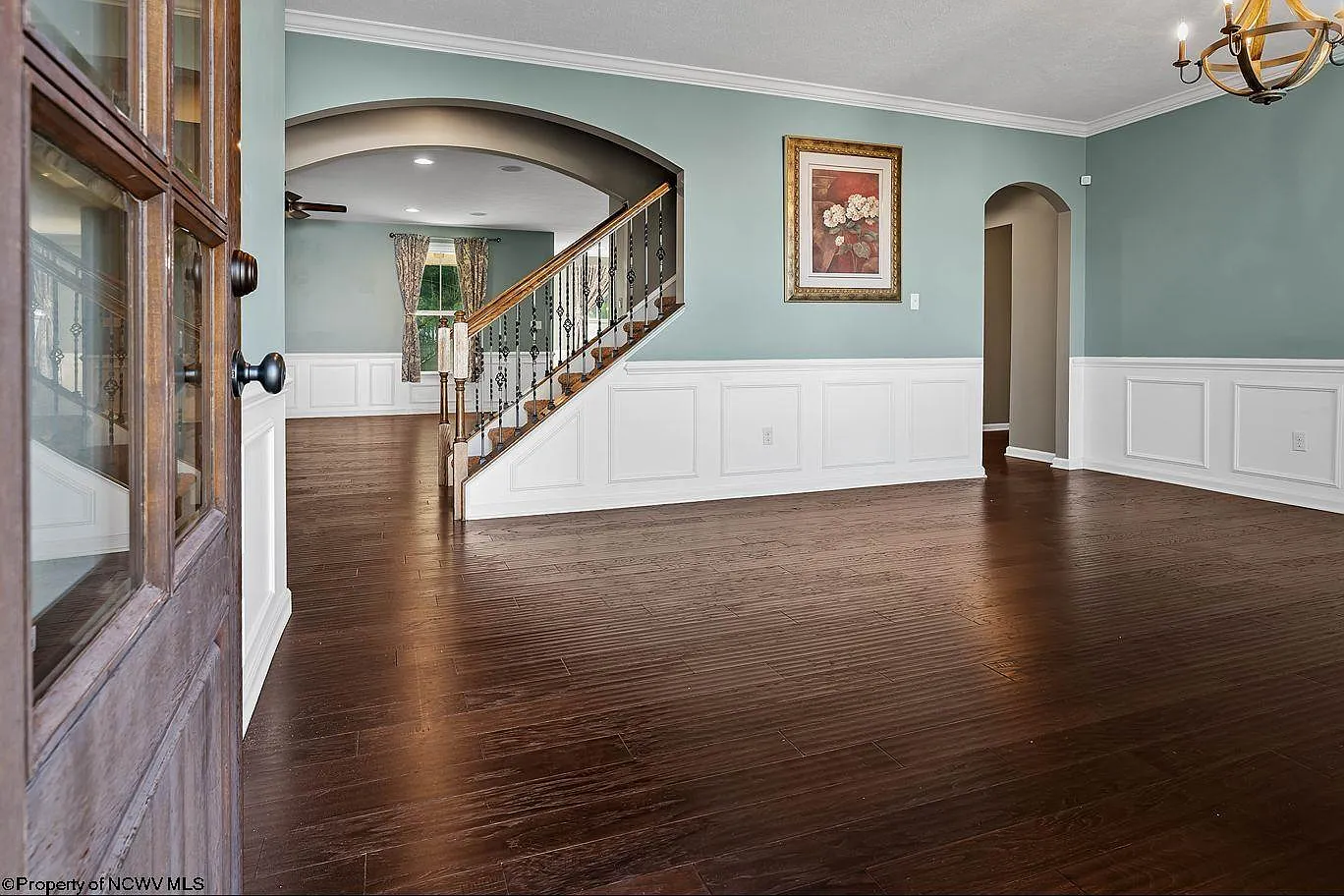 4 bed, 4.5 bath, $4,200 — Photo 3