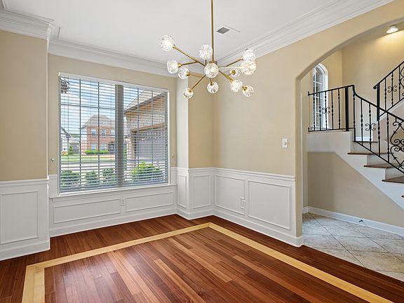 5th image of 7387 Lauren Ln