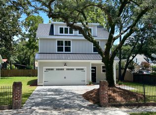 641 Magnolia Rd, Charleston, SC 29407
