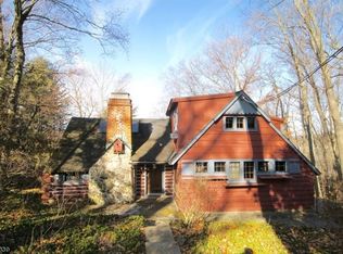 19 Crestwood Trl, Sparta, NJ 07871