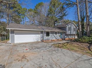 4391 Shiloh Hills Dr, Snellville, GA 30039