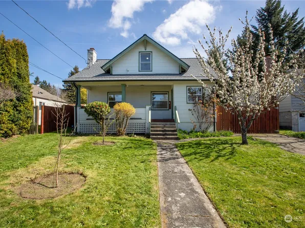 6825 S Yakima Avenue, Tacoma, WA 98408