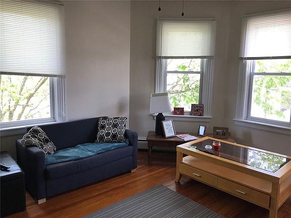 4th image of 120-122 Lenox Ave