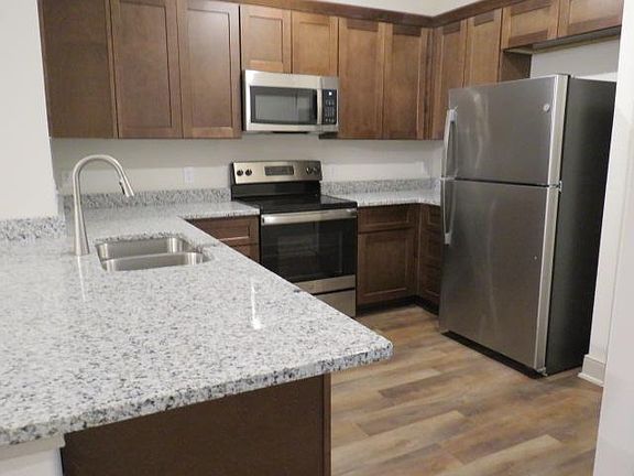 4th image of 7507 Gramercy Way #102