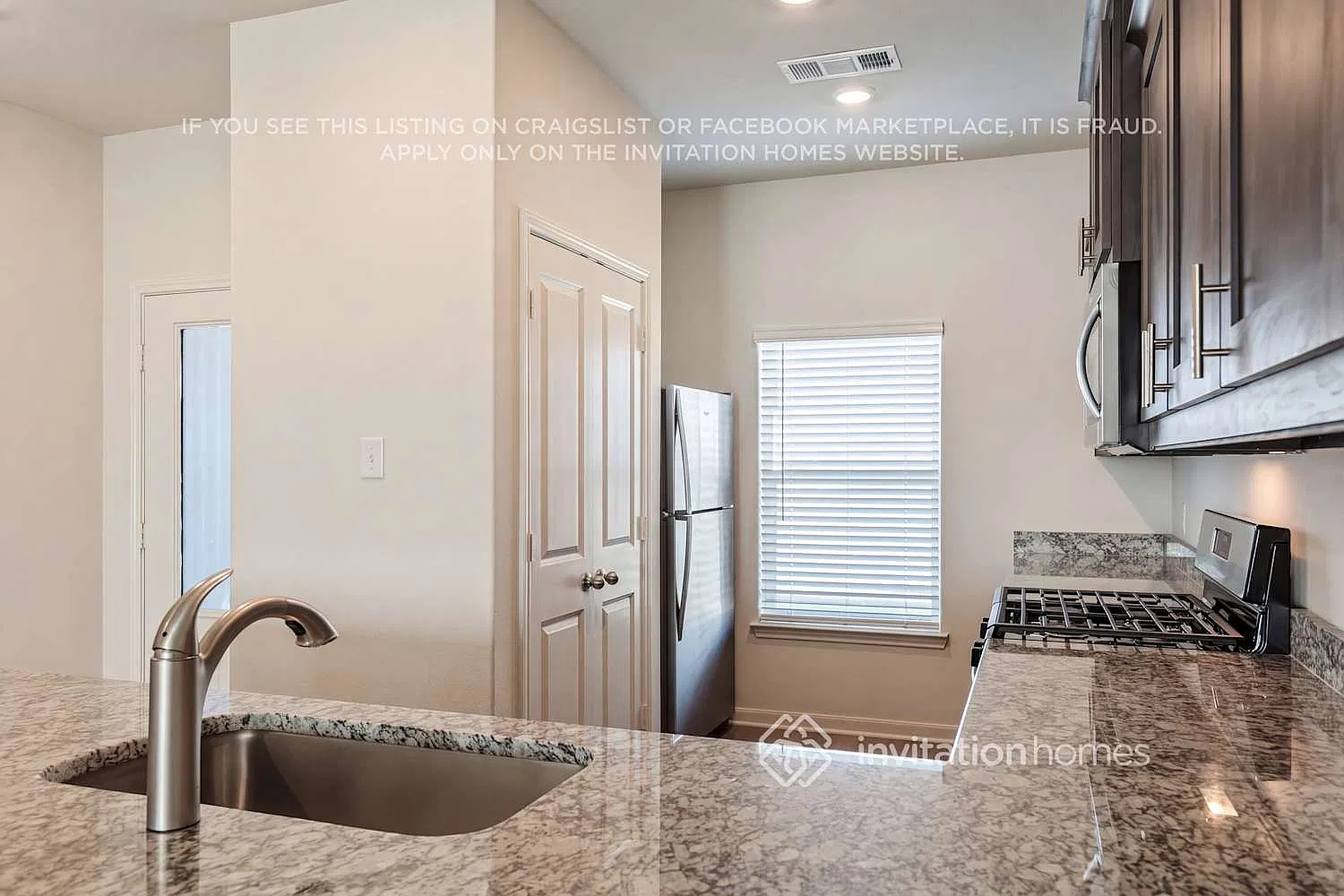 932 Crimson Wolf Rd Fort Worth, TX 76108 — Photo 4