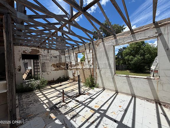 2nd image of 1109 Cypress Ave