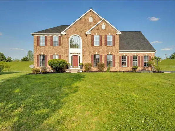 5481 Falcon Ct, Bethlehem, PA 18017