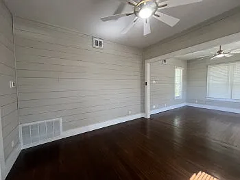 16862 FM 306 — Photo 6