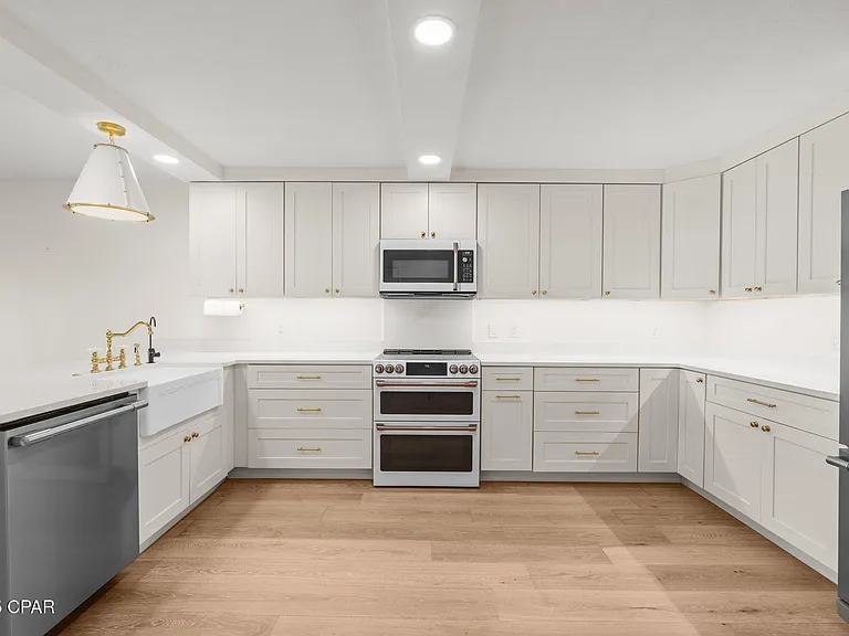 100 Cherry St #103 — Photo 9