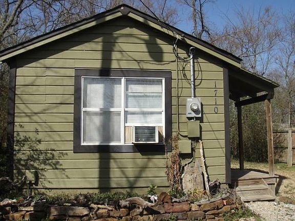2nd image of 1710 E 5th St