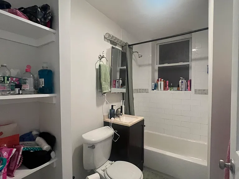 220 Hanover St #10 — Photo 8