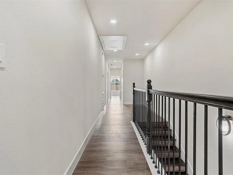 8027 Virgil St — Photo 41