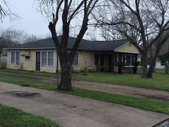 2nd image of 1403 E Park Ave