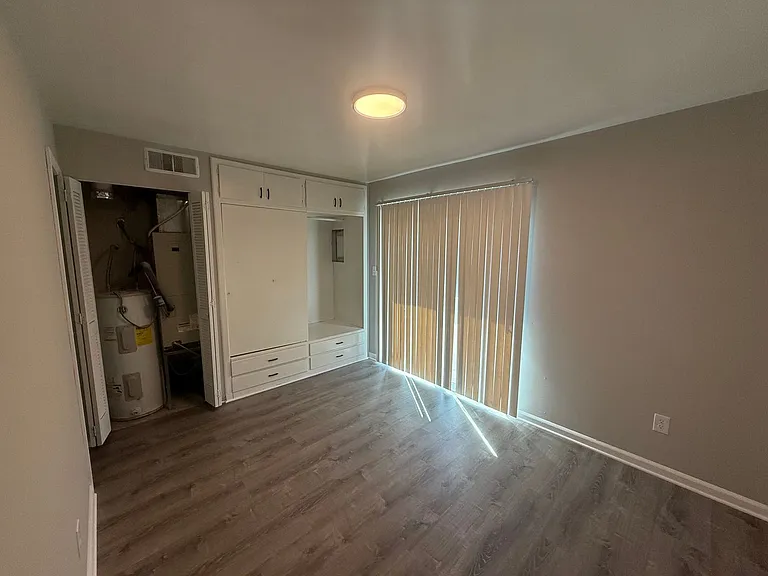 710 W Cunningham Dr #1 — Photo 6