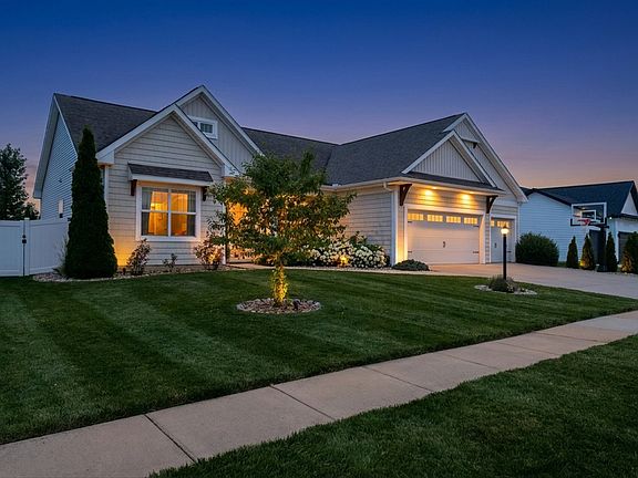 3rd image of 1203 Morningside Ln
