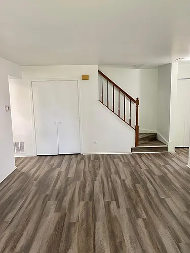483 Harrison Ct Photo 1