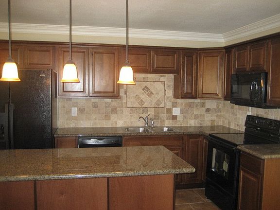 3rd image of 1642 N TREVOR Street