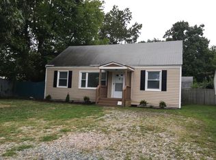 563 Bellwood Rd, Newport News, VA 23601