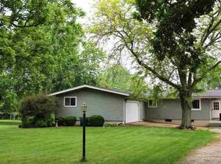 220 Timber Valley Dr, Blue Grass, IA 52726