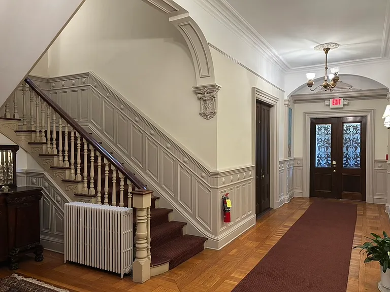 45 Ayrault St #8 — Photo 5