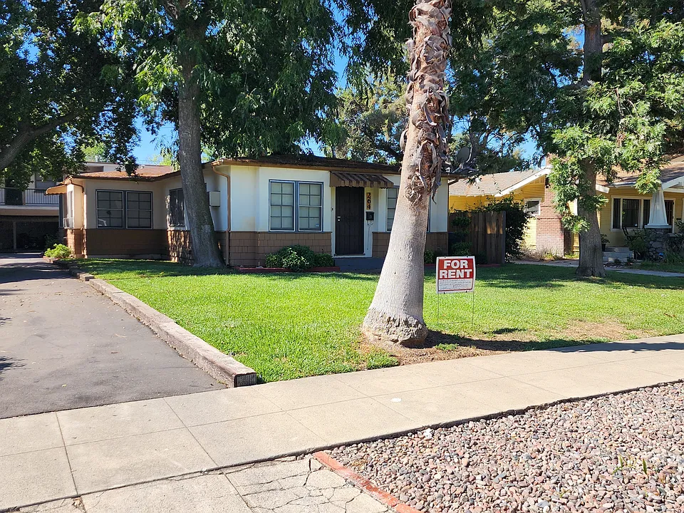 264 Lincoln Ave