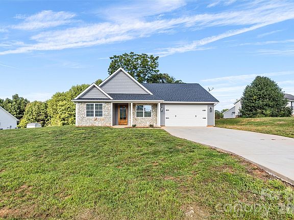 4th image of 160 Tranquility Ln