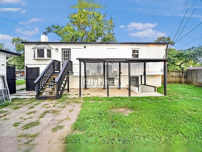 3202 Macarthur Ln — Photo 5