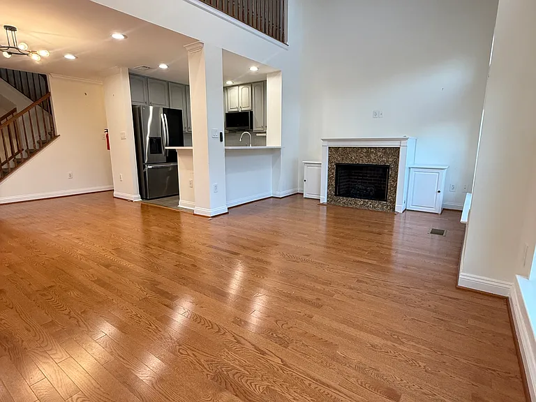 802 Firethorn Dr — Photo 10