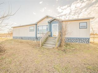 745 S Dobbs Rd, Harrah, OK 73045