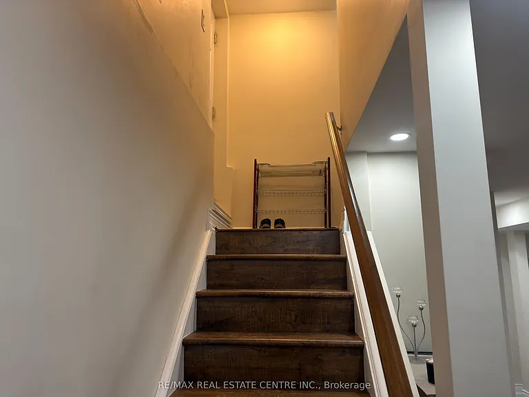4325 Guildwood Way — Photo 4