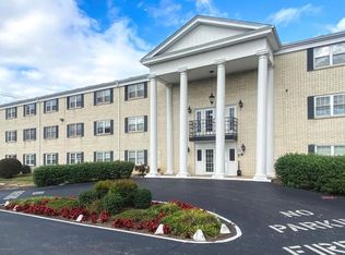 203 El Conquistador Pl #203, Louisville, KY 40220