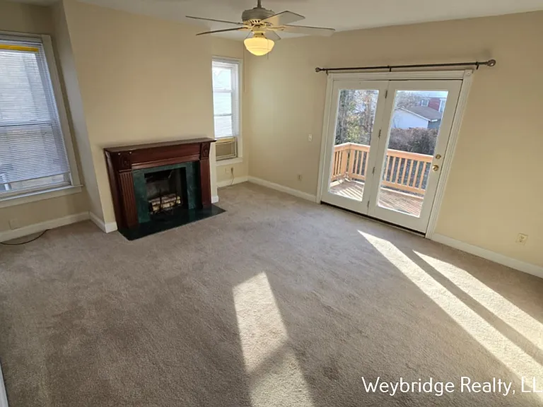 Spencer 3923 — Photo 4