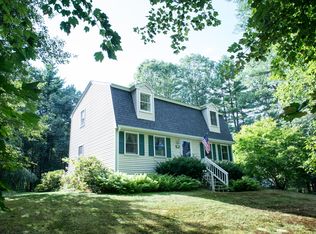 38 Boynton St, Pepperell, MA 01463