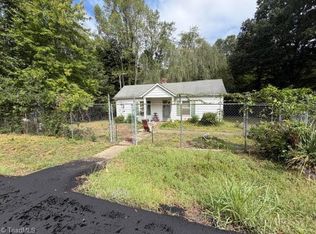 193 Nance St, Eden, NC 27288