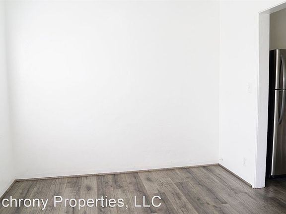 4th image of 455 W 20th St #8607617