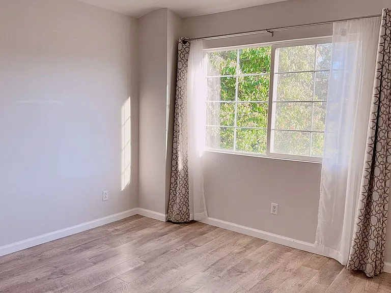 3414 Dayton Cmn — Photo 12