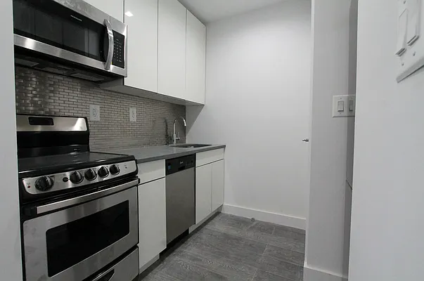 Rented by Compass | media 33