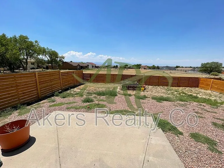 951 S Harmony Ln — Photo 16