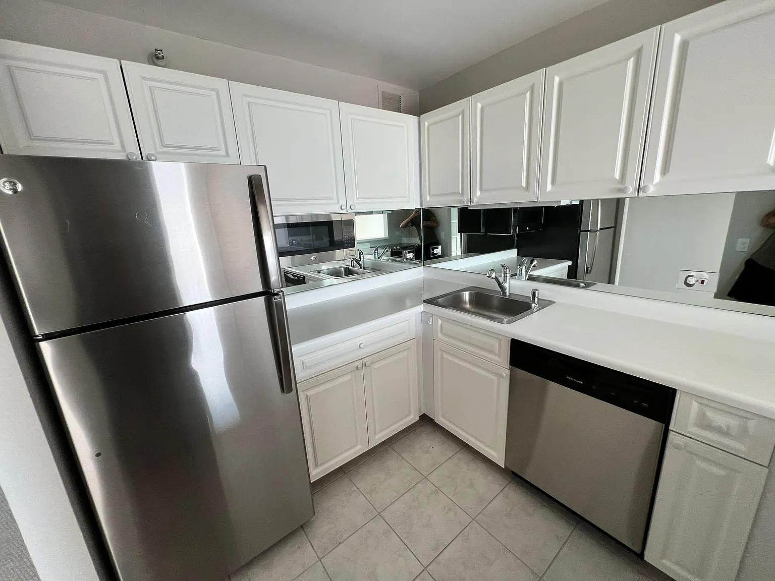 3660 N Lake Shore Dr — Photo 3