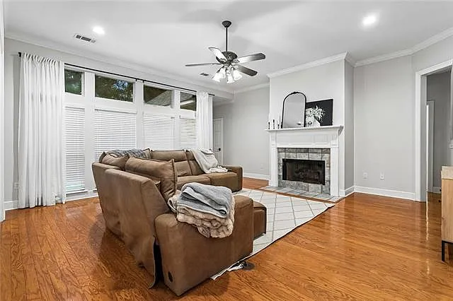 519 Garden Ln — Photo 4