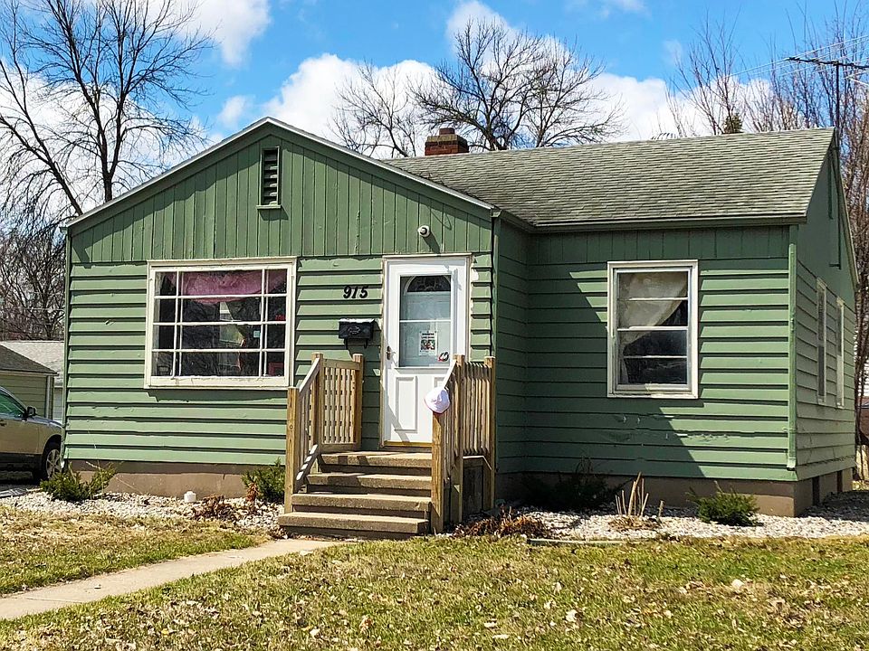 1st image of 915 12th St S