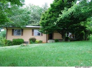 1004 Park Place Trl, Hendersonville, NC 28792