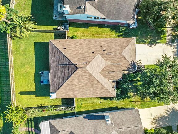 4th image of 14710 Emerald Cypress Ln
