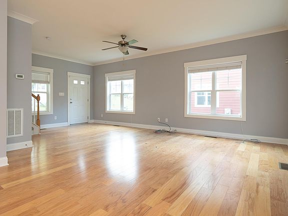 5th image of 112 Hillside Ave