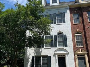8906 Ashgrove House Ln, Vienna, VA 22182