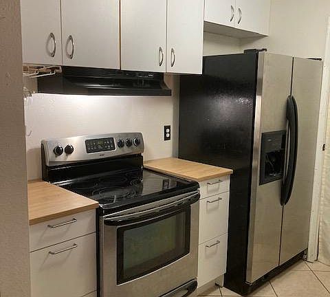 2nd image of 1400 Gandy Blvd N Unit 1410