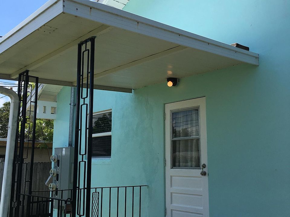 1st image of 207 Pierce Ave #B