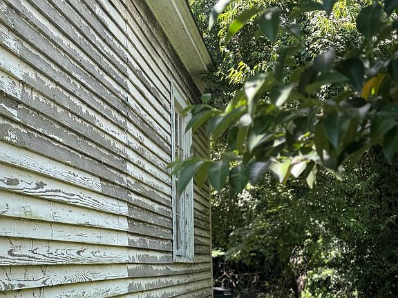 5th image of 336 Fairview Ave